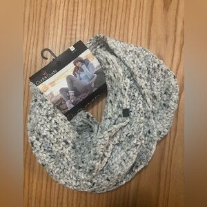 NWT|Cuddlduds Infinity Scarf